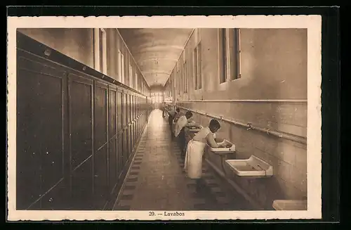 AK Tarragona, Colegio Internado del Sagrado Corazon de Jesus, Lavabos