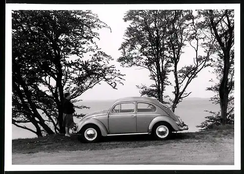 Fotografie Auto Volkswagen VW Käfer, PKW am See bei Selent