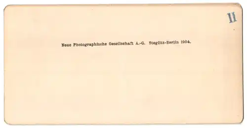 Stereo-Fotografie NPG, Berlin, Ansicht Ahlbeck, junger Knabe auf der Strasse im Dorf