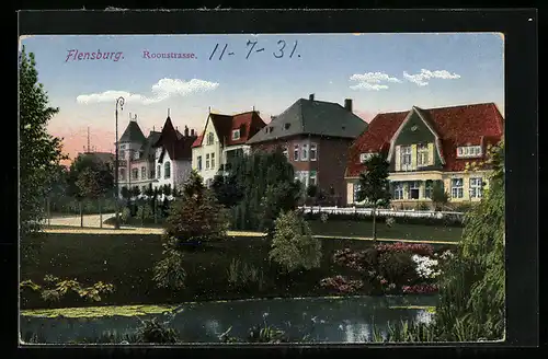AK Flensburg, Roonstrasse mit Bäumen