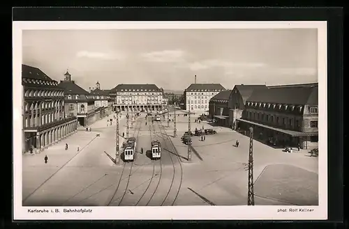 AK Karlsruhe, Bahnhofsplatz, Strassenbahnen