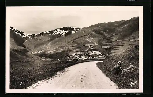 AK Cirès, Village de Cirès dans le fond, Village de Bourg