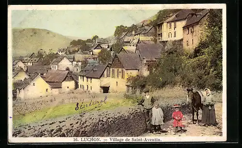 AK Luchon, Village de Saint-Aventin