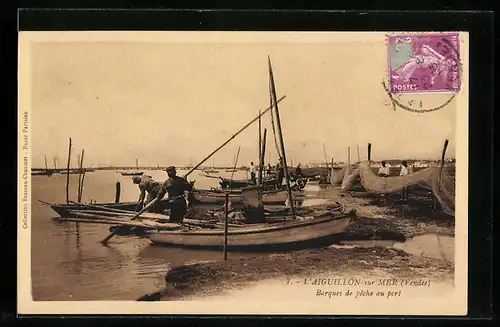 AK L`Aiguillon-sur-Mer, Barques de pêche au port