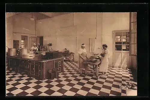 AK La Motte-Vendée, Les Apprentis du Réseau de l`Etat en vacances, La Cuisine