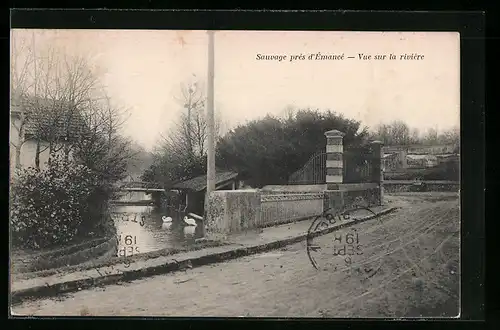 AK Sauvage, Vue sur la rivière