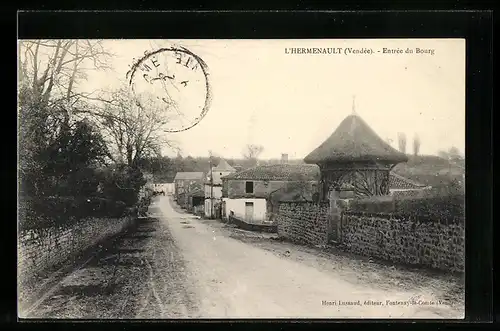 AK L`Hermenault, Entrée du Bourg, Strassenpartie