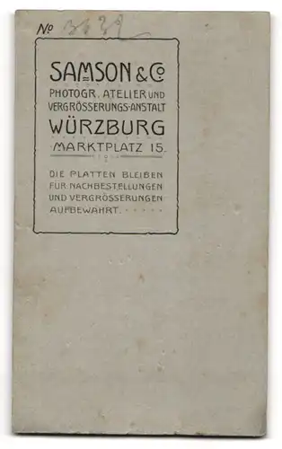 Fotografie Samson & Co., Würzburg, Marktplatz 15, Zwei Brüder in Matrosendress mit Spielreif