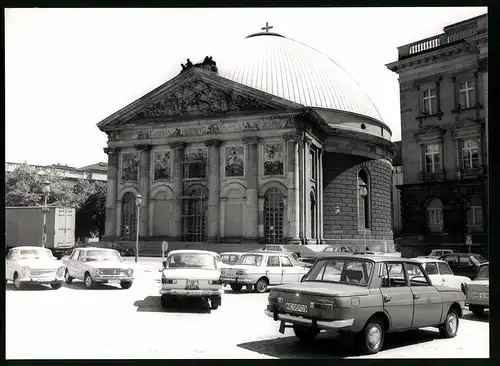 12 Fotografien Ansicht Berlin (DDR), Palast der Republik, Weltzeituhr Alexanderplatz, Fernsehturm, Trabbi, Wartburg