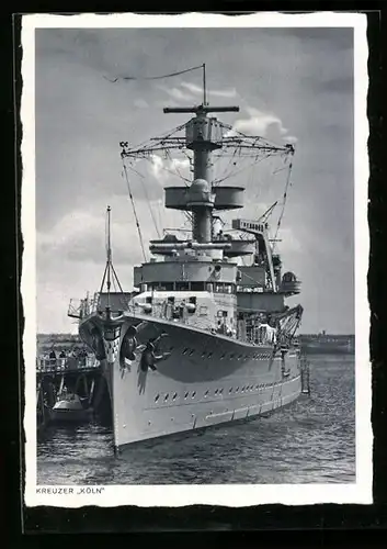 AK Kreuzer Köln der Kriegsmarine am Liegeplatz