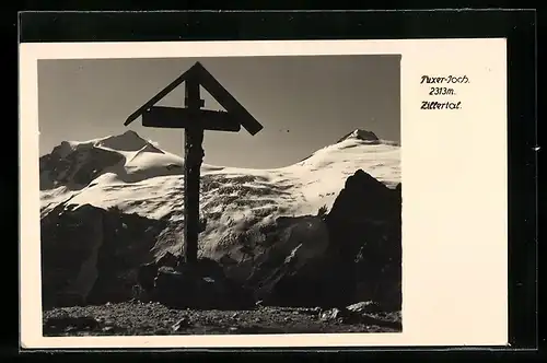 AK Tuxer Joch /Zillertal, Gipfelkreuz mit Schneefeld