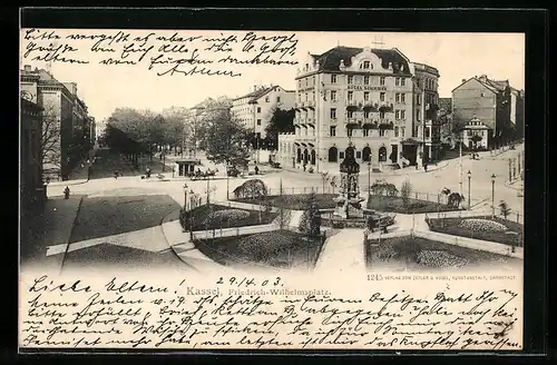 AK Kassel, Friedrich-Wilhelmsplatz mit Strassenkreuzung und Hotel Schirmer