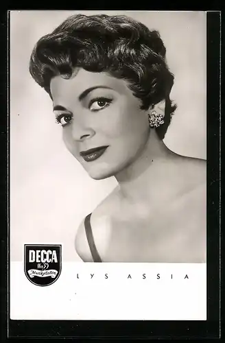 AK Musikerin Lys Assia mit Ohrclip