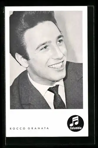 AK Musiker Rocco Granata im Anzug mit Krawatte