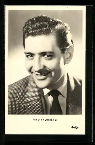 AK Schauspieler Fred Frohberg im Anzug