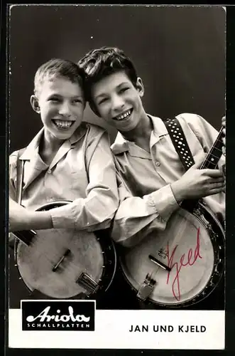 AK Musiker Jan und Kjeld mit ihren Banjos, Autograph