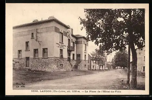AK Landos, La Place de l`Hotel de Ville