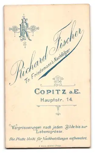 Fotografie Rich. Fischer, Copitz a. E., Hauptstrasse 14, Soldat vom Kgl. Sächs. 2. Feld-Art.-Rgt. No. 28