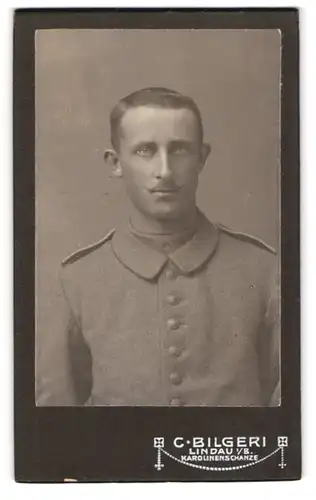Fotografie C. Bilger, Lindau i. B., Karolinenschanze, Soldat mit gezwirbeltem Schnauzer in Uniform