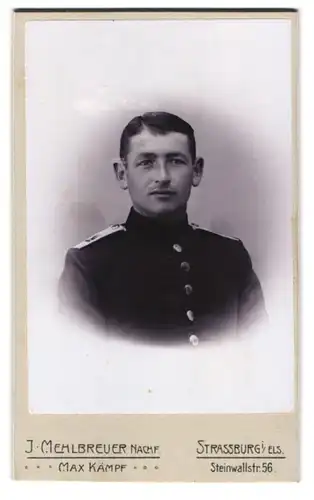 Fotografie J. Mehlbreuer, Strassburg i.E., Steinwallstrasse 56, Segelohriger Soldat des Inf. Rgt. 14 in Uniform