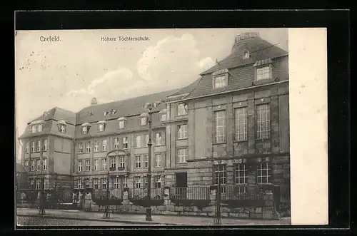 AK Crefeld, Höhere Töchterschule, Strassenansicht