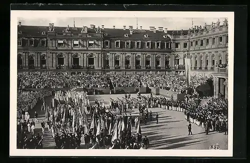 AK Stuttgart, 15. Deutsches Turnfest 1933, Bannerübergabe im Hofe des Neuen Schlosses