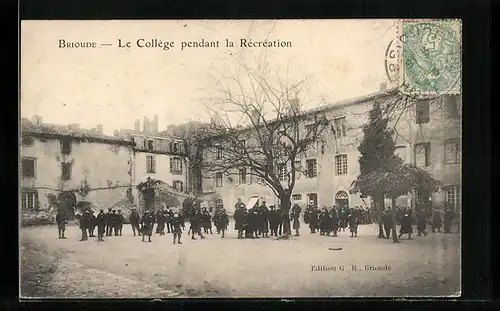 AK Brioude, Le Collège pendant la Récreation