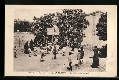 AK Malvalette, La cour et le baskett