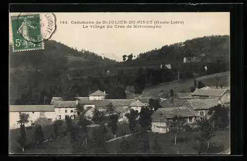 AK St-Julien-du-Pinet, Le village du Cros de Mortessagne