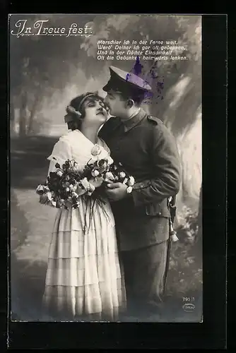 Foto-AK Amag Nr. 795 /1: In Treue fest, Soldat beim Kuss mit der Liebsten