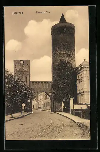 AK Jüterbog, Strassenpartie am Zinnaer Turm