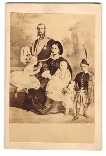 Fotografie König Friedrich Wilhelm III. & Königin Luise von Preussen mit Kindern