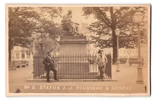 Fotografie Th. Boulanger & Cie, Geneve, Ansicht Genf, Statue Jean-Jacques Rousseau & Bildhaus James Pradier (rechts)