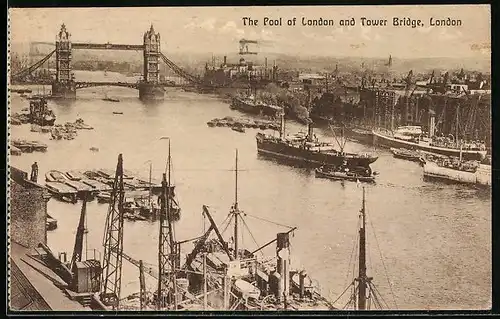 AK London, The Pool of London and Tower Bridge