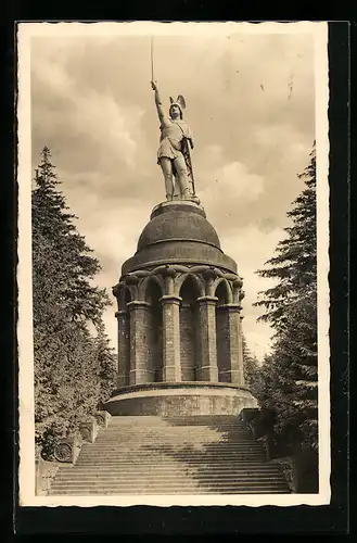 AK Am Hermannsdenkmal im Teutoburger Wald