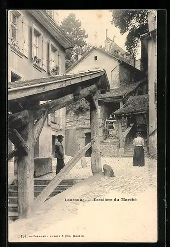 AK Lausanne, les escaliers du Marché, un homme et une femme