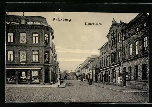 AK Ratzeburg, Domstrasse mit Zigarrengeschäft
