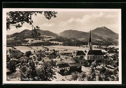 AK Frasdorf, Ortsansicht mit Kirche, Blick zum Hochries