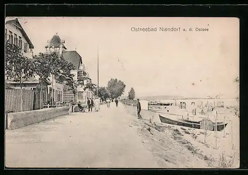 AK Niendorf / Ostsee, Strandpromenade