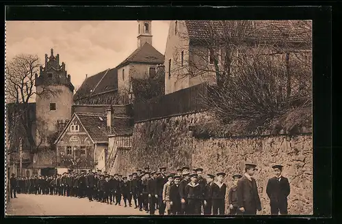 AK Meissen, Fürsten- und Landesschule St. Afra, Spaziergang der Schüler, Ökonomiehof mit Pönitenzturm und Afrakirche