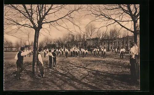 AK Meissen, Fürsten- und Landesschule St. Afra, Schulgarten, Ballspiel