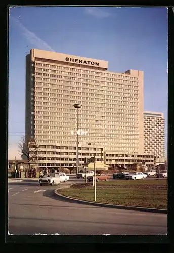 AK München, vor dem Sheraton Hotel