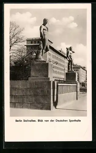 AK Berlin, Blick von der Deutschen Sporthalle in die Stalinallee