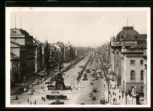 AK Berlin, Unter den Linden, Brandenburger Tor und Denkmal