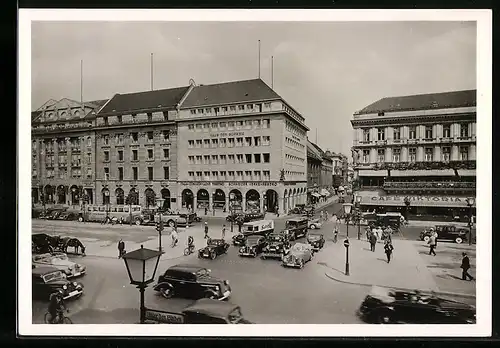 AK Berlin, Unter den Linden, Haus der Schwiz, Blick in die Friedrichstrasse