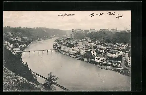 AK Burghausen, Panorama vom Berg aus gesehen