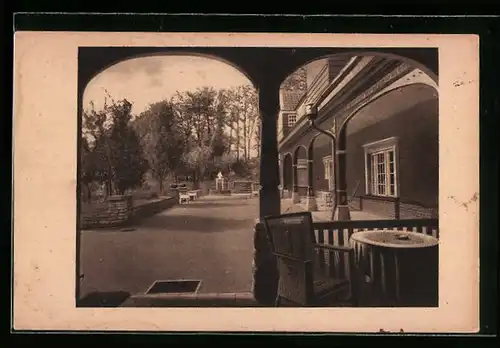 AK Bad Harzburg, Waldsiedlung Wolfsklippen, Schafferhaus-Wandelhalle mit Blick in den Park