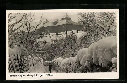 AK Augustusburg i. Erzgeb., Blick zum winterlichen Schloss