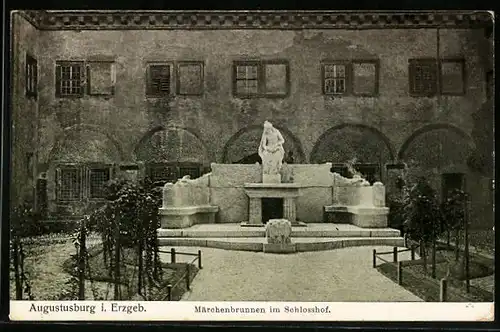AK Augustusburg i. Erzgeb., Märchenbrunnen im Schlosshof