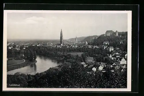 AK Landshut, Generalansicht der Stadt mit IUsar und Martinskirche